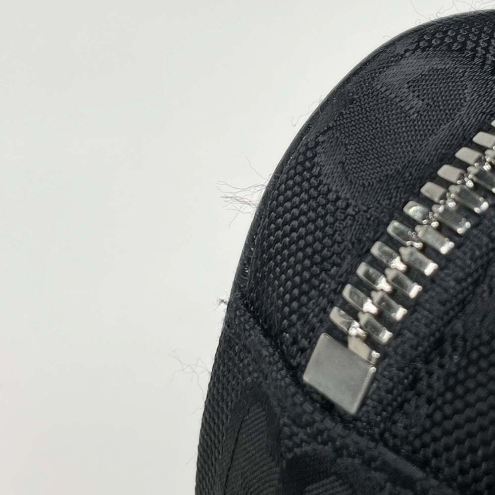 GUCCI Black Fanny Pack - Picture 5 of 8